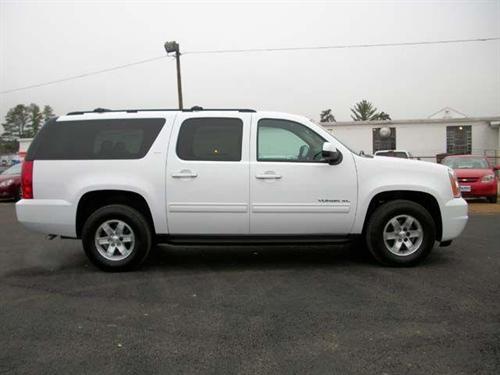 GMC Yukon XL 2010 photo 1