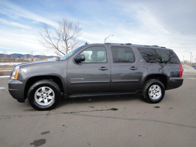 GMC Yukon XL 2010 photo 2