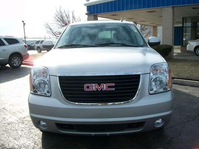 GMC Yukon XL 2010 photo 5