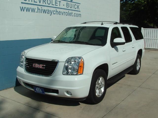 GMC Yukon XL 2010 photo 1