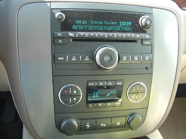 GMC Yukon XL 2010 photo 5