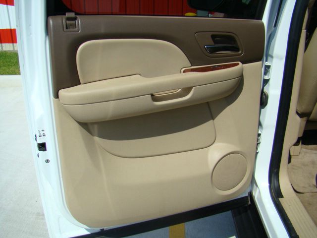 GMC Yukon XL 2010 photo 31