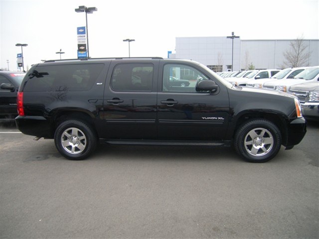 GMC Yukon XL 2011 photo 5