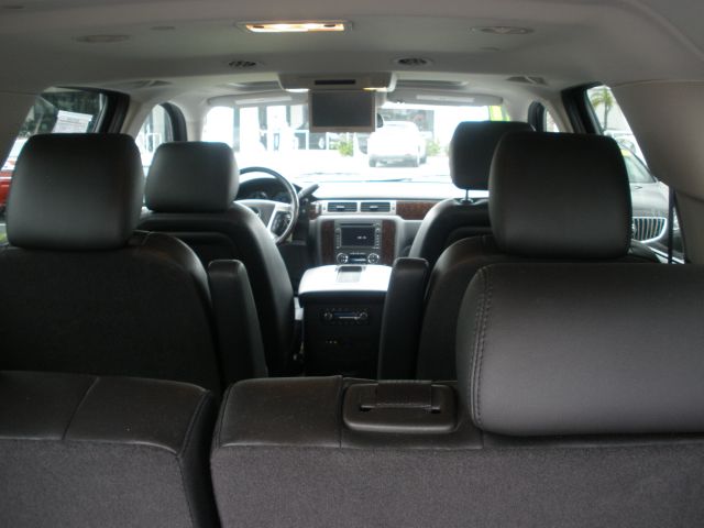 GMC Yukon XL 2011 photo 9