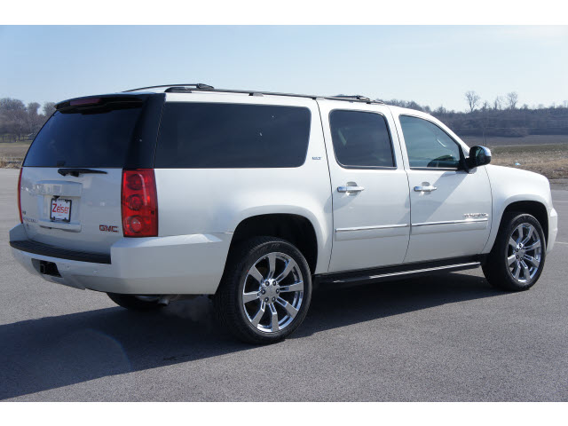 GMC Yukon XL 2011 photo 5