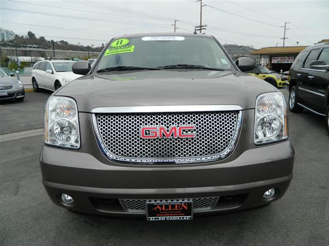 GMC Yukon XL 2011 photo 5