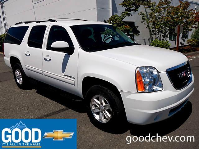 GMC Yukon XL 2011 photo 1