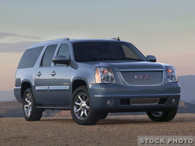 GMC Yukon XL 2011 photo 4