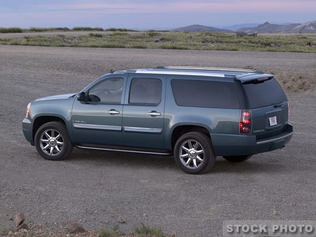 GMC Yukon XL 2011 photo 5