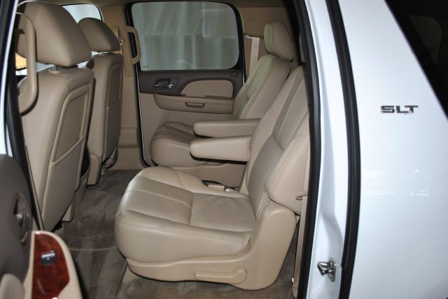 GMC Yukon XL 2011 photo 7