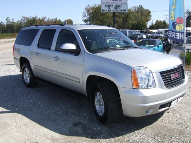 GMC Yukon XL 2011 photo 3