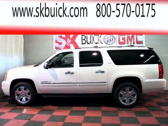 GMC Yukon XL 2011 photo 1