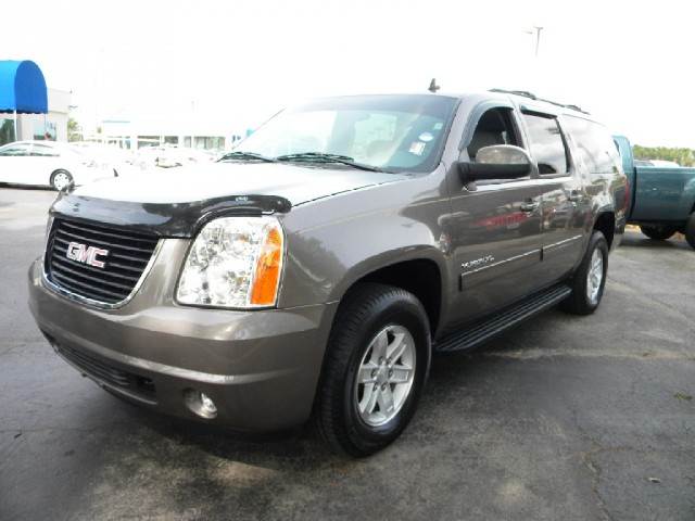 GMC Yukon XL 2011 photo 4