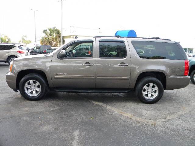 GMC Yukon XL 2011 photo 5