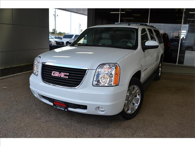 GMC Yukon XL 2011 photo 2