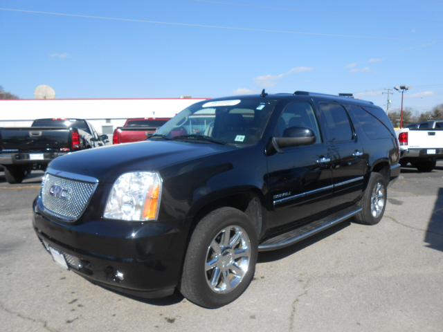 GMC Yukon XL 2011 photo 5