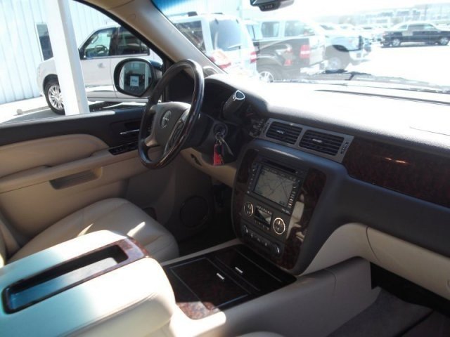 GMC Yukon XL 2011 photo 1