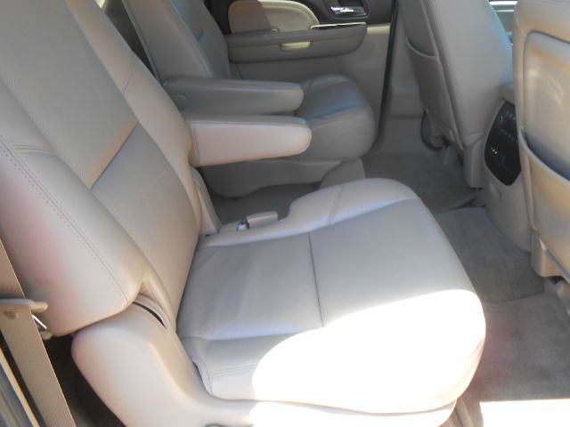 GMC Yukon XL 2011 photo 11