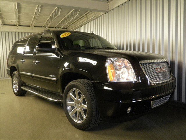 GMC Yukon XL 2011 photo 5