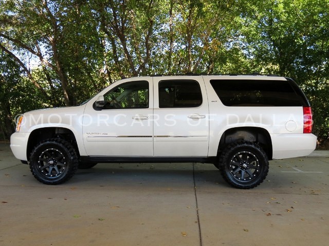 GMC Yukon XL 2012 photo 2