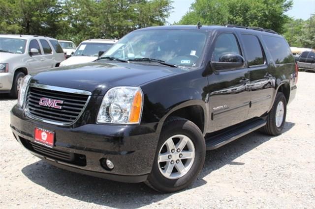 GMC Yukon XL 2012 photo 3