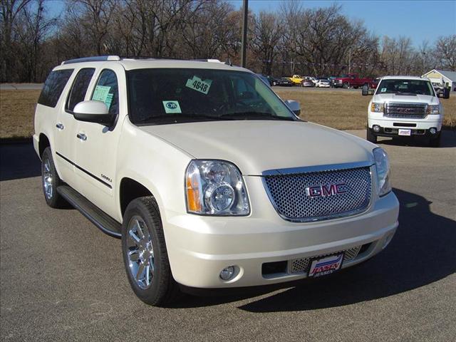 GMC Yukon XL 2012 photo 1