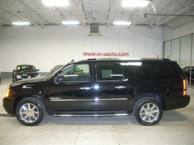 GMC Yukon XL 2012 photo 4