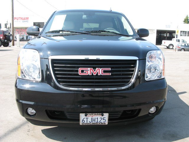 GMC Yukon XL 2012 photo 1