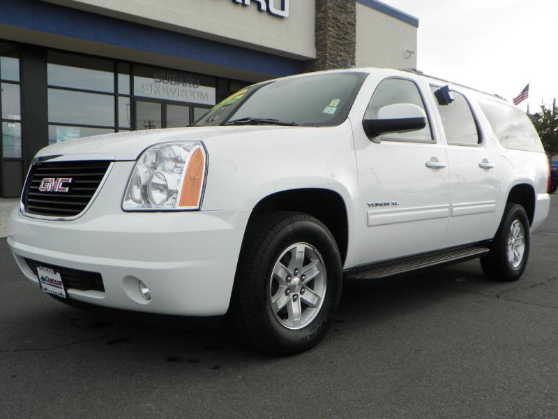 GMC Yukon XL 2012 photo 1