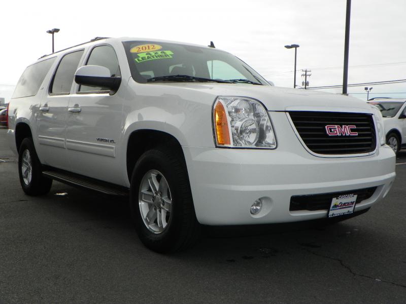 GMC Yukon XL 2012 photo 3