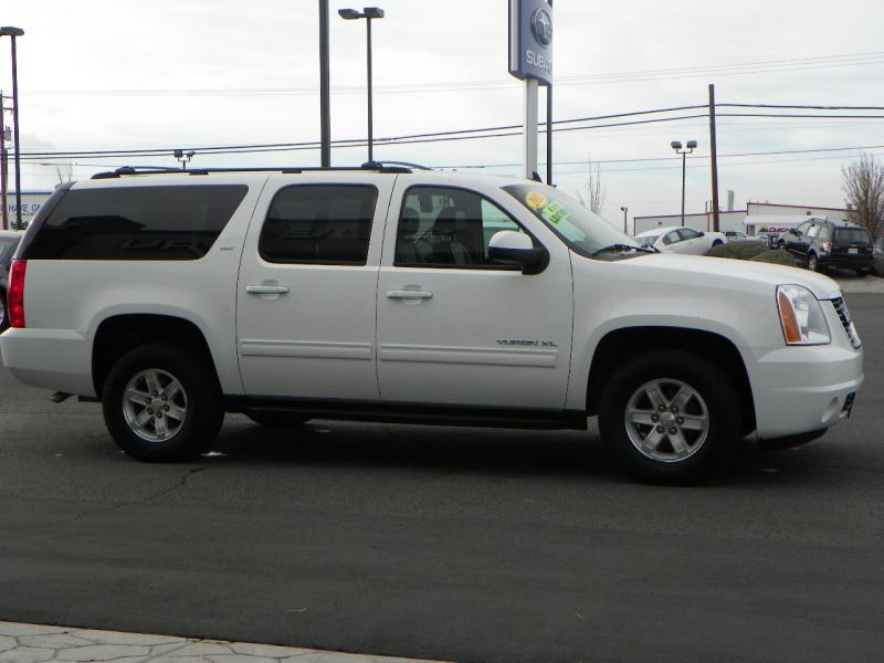 GMC Yukon XL 2012 photo 4