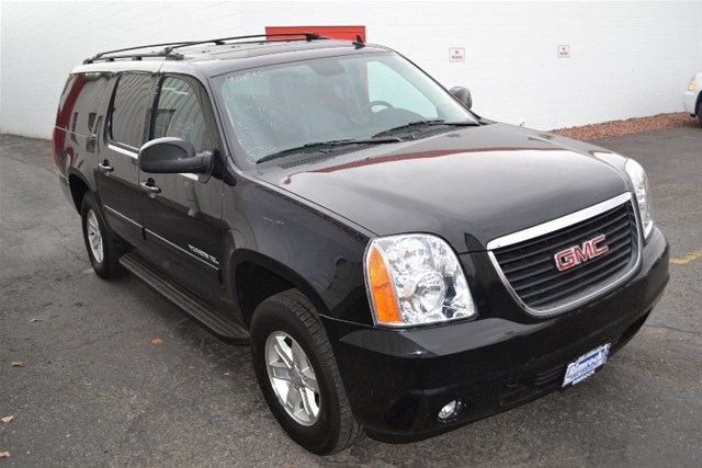 GMC Yukon XL 2012 photo 3