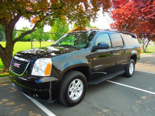 GMC Yukon XL 2013 photo 4