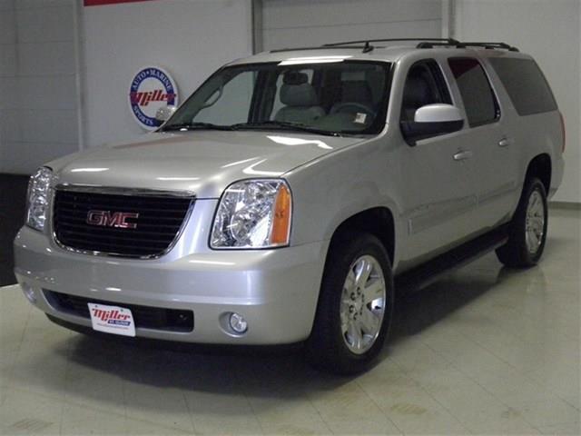 GMC Yukon XL 2013 photo 1