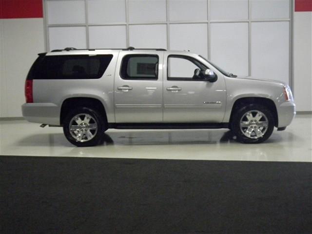 GMC Yukon XL 2013 photo 3