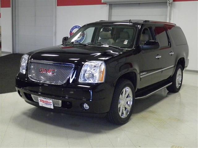 GMC Yukon XL 2013 photo 2