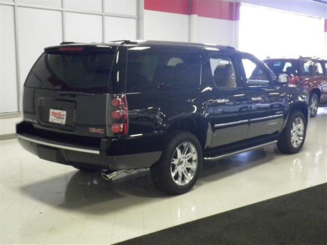 GMC Yukon XL 2013 photo 3