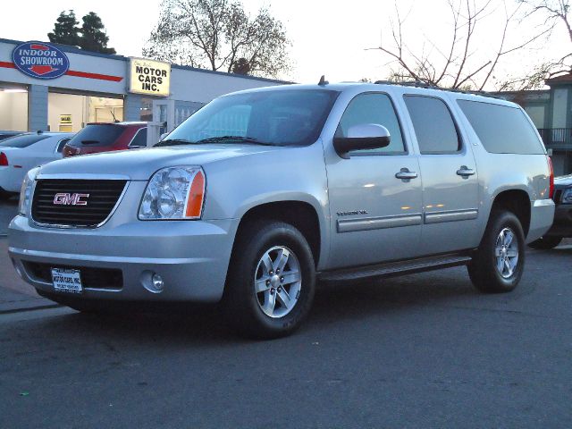 GMC Yukon XL 2013 photo 4