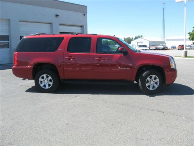 GMC Yukon XL LX Wagon 4D SUV