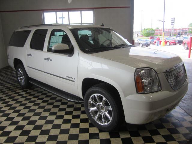 GMC Yukon XL 2013 photo 7