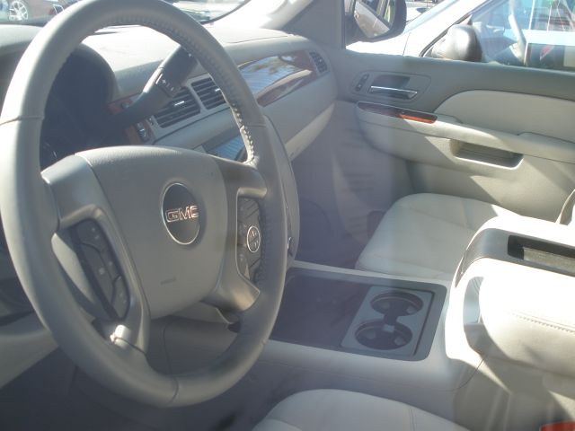 GMC Yukon XL 2013 photo 5