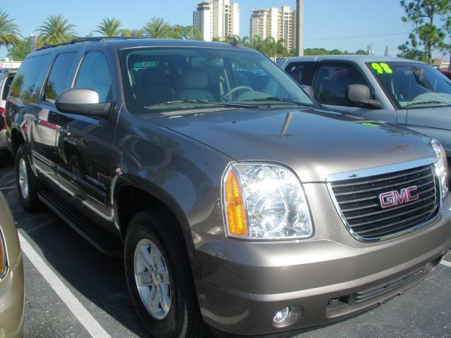 GMC Yukon XL 2013 photo 6