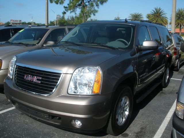 GMC Yukon XL 2013 photo 8