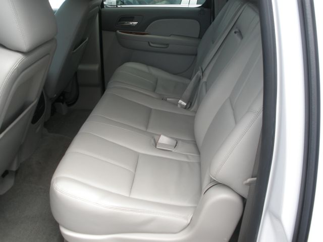 GMC Yukon XL 2013 photo 1