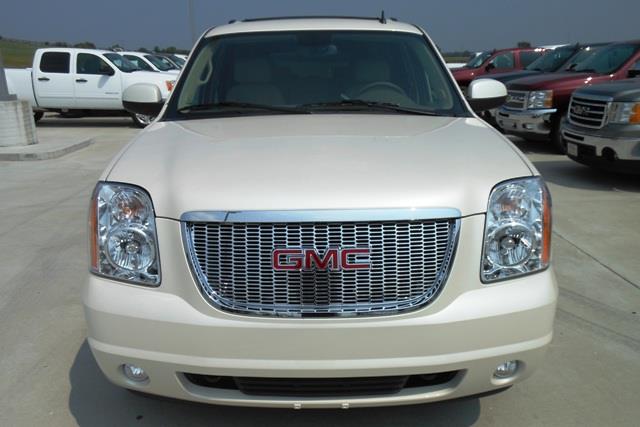 GMC Yukon XL 2014 photo 3