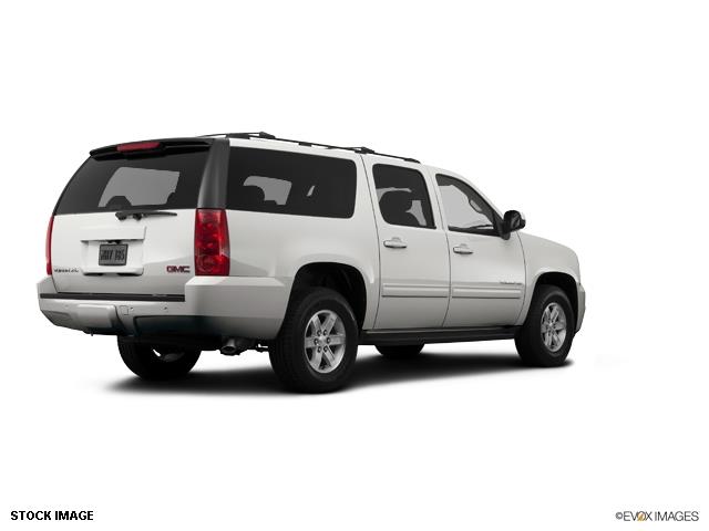 GMC Yukon XL 2014 photo 1