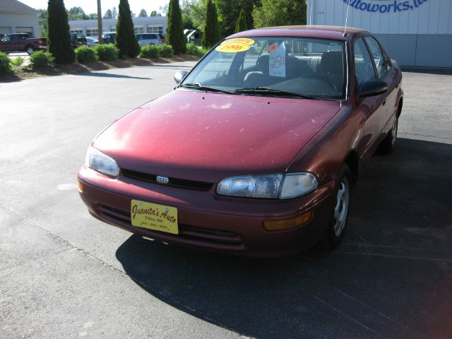 Geo Prizm 1996 photo 1