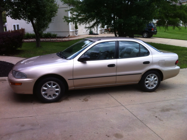 Geo Prizm 1996 photo 1