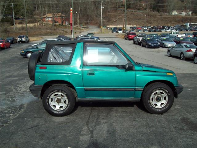 Geo Tracker 1994 photo 3