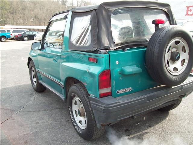 Geo Tracker 1994 photo 4